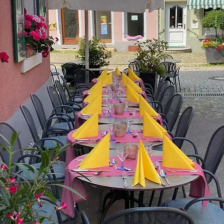 Zum Hirschen Hotell