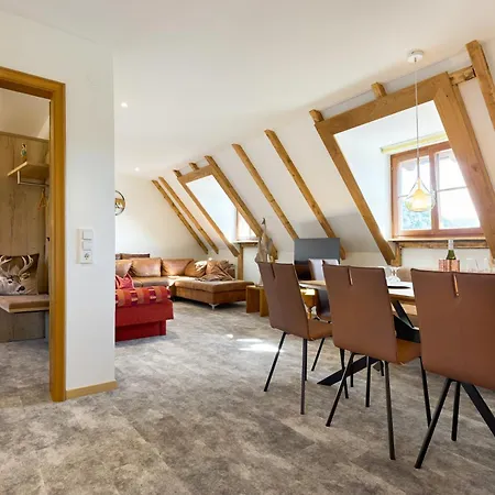 Hotel & Zum Hirschen 2*
