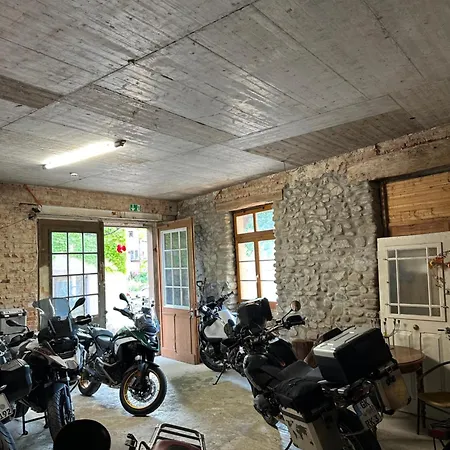 Hotel & Zum Hirschen 2*